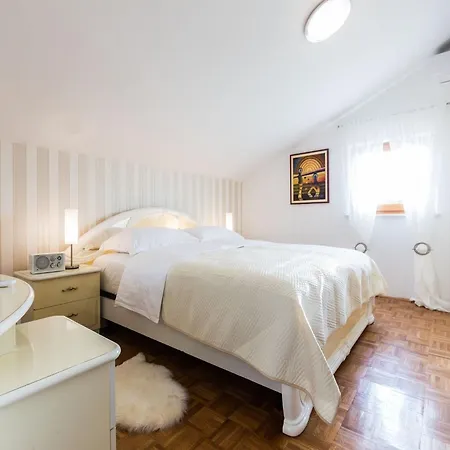 Modern Escape With Private Pool - 4 Bedroom * Zadar